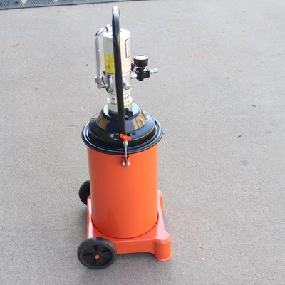 12L Air Operated Red Grease Pump  1pc/Ctn 50/1 Pressure Ratio Air Operated Grease Pump With Gun