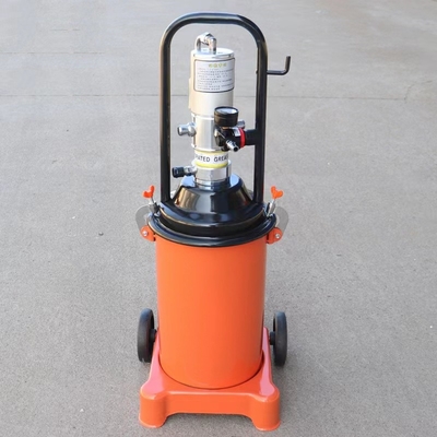 12L Air Operated Red Grease Pump  1pc/Ctn 50/1 Pressure Ratio Air Operated Grease Pump With Gun
